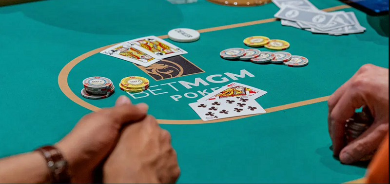 Người chơi nên rèn kỹ năng chọn bài tẩy khôn ngoan khi đánh Ohama Poker